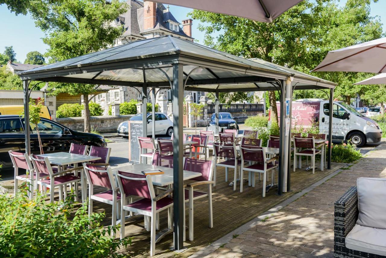Logis Le Saint Hubert Hotel Haybes Exterior foto